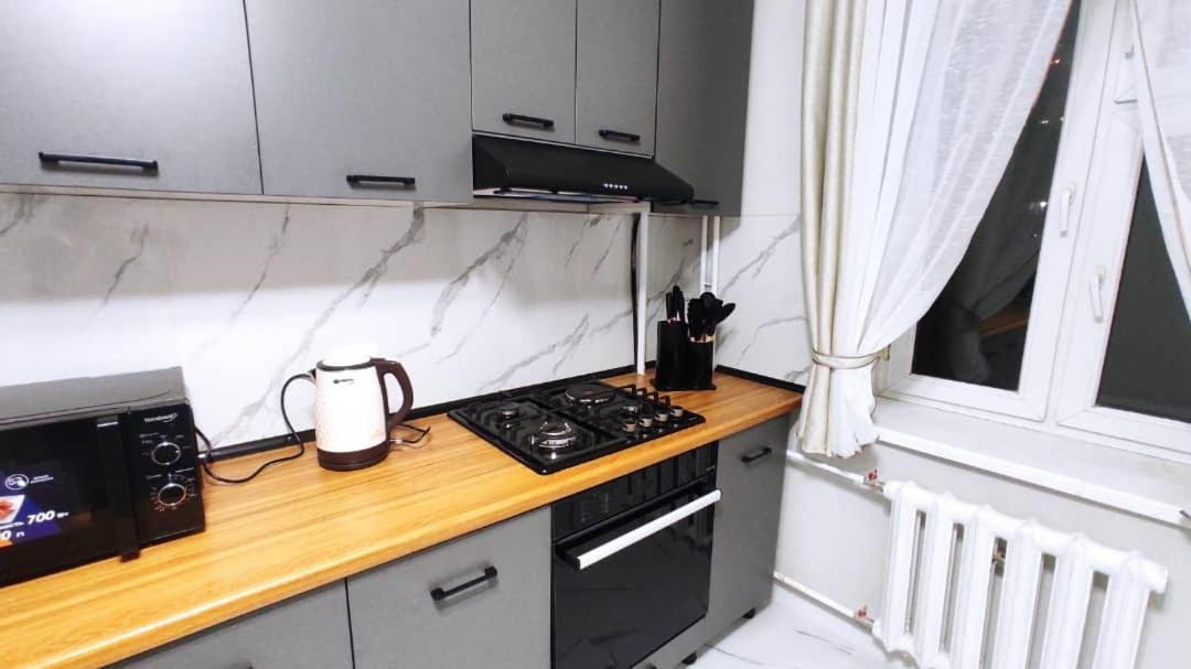 Apartment In Street Toktogula 77 Bishkek Luaran gambar