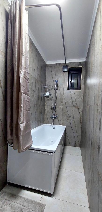 Apartment In Street Toktogula 77 Bishkek Luaran gambar